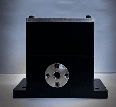 Perfil metálico mecanizado