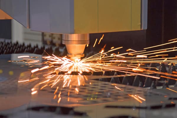 Diseño y fabricación de piezas con precisión 4